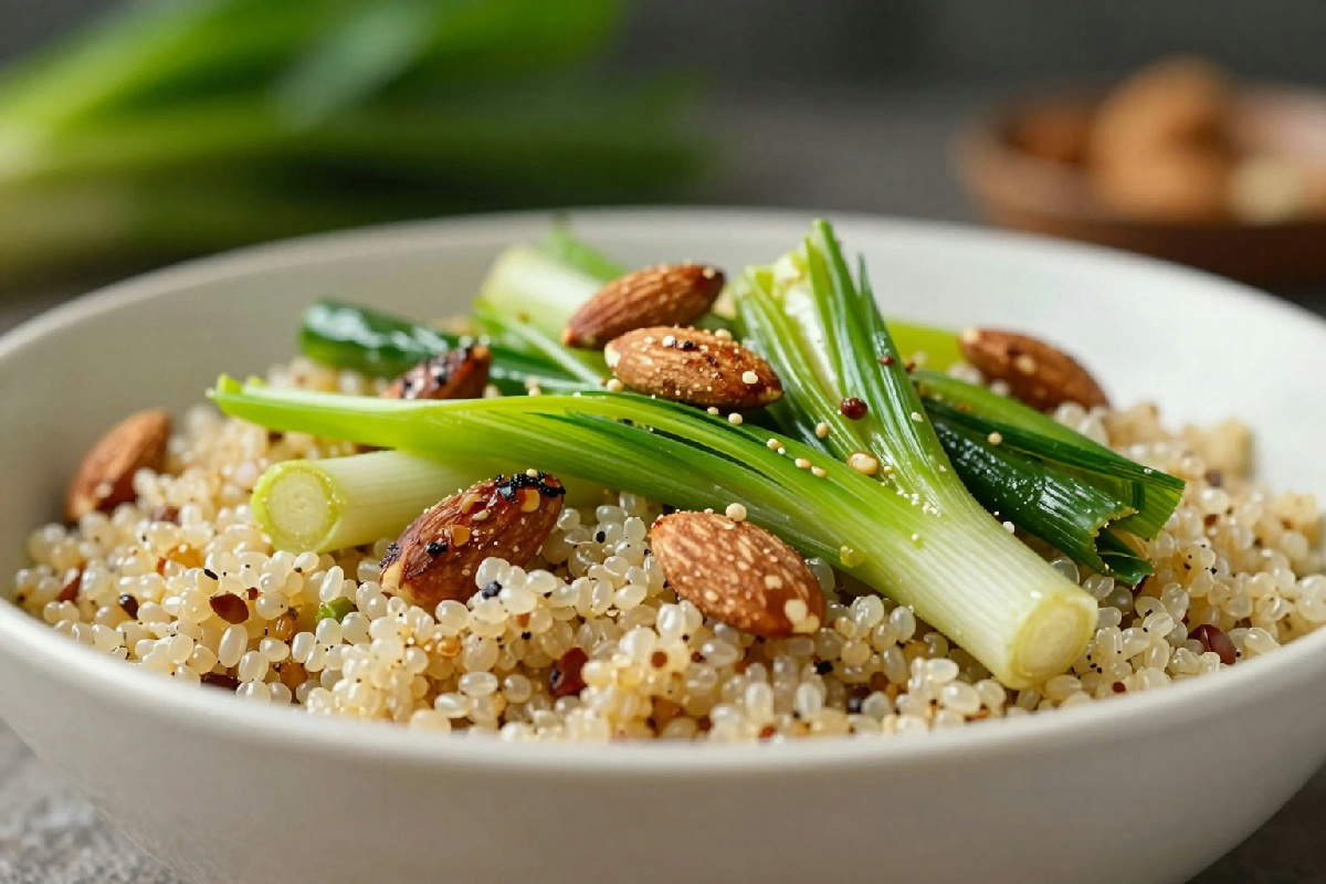 Quinoa con porri e mandorle: il piatto che rivoluziona il tuo pranzo in pochi semplici passi